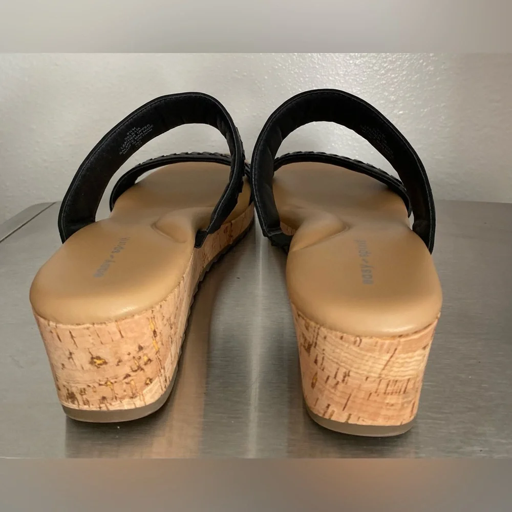 EASY SPIRIT … WOMENS Black and Tan Woven Wedges